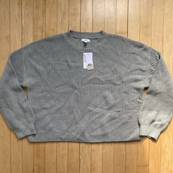 New BP. Cleo Crop Crewneck Knit Sweater light gray - Picture 2 of 4